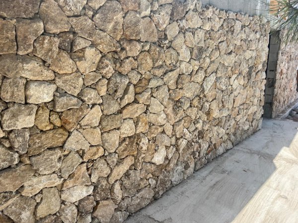 Cration d'un mur en pierre